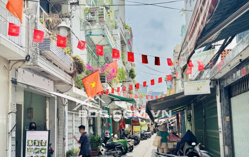 GIẢM SÂU, BÁN GẤP CHỈ CÒN HƠN 6 TỶ.  SIÊU PHẨM VƯỜN CHUỐI QUẬN 3, 30M2, 5 TẦNG CÓ 2ST, 6 PHÒNG